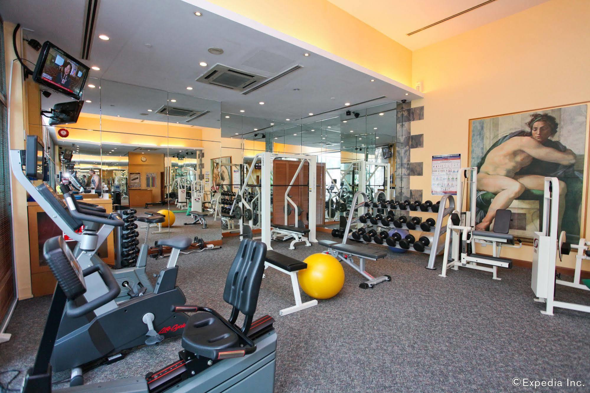 Fraser Place Robertson Walk Singapore Ngoại thất bức ảnh The gym at the hotel
